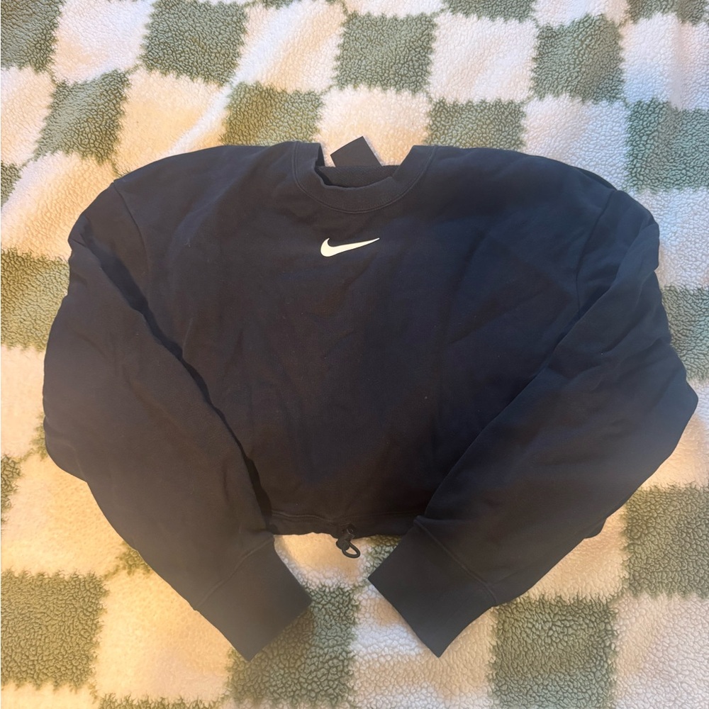 Nike women’s cropped Black XS crewneck top logo